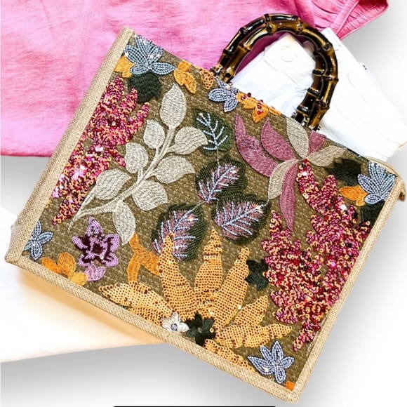 Handbags - Perfect Summer Tote!
